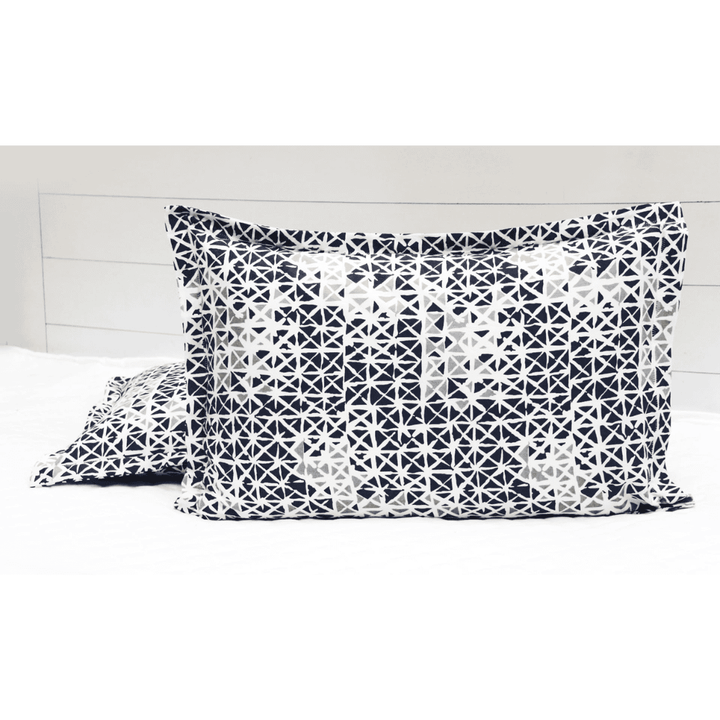 Soft Geometrical Print 144 TC Cotton Bedsheet In Navy Blue At Best Prices