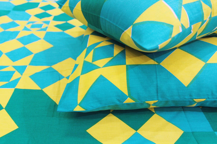 Soft Cotton Geometrical Print 250 TC Cotton Fitted Bedsheet In Yellow At Best Prices